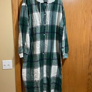 Green and White Plaid Long Shirt or robe or night dress?